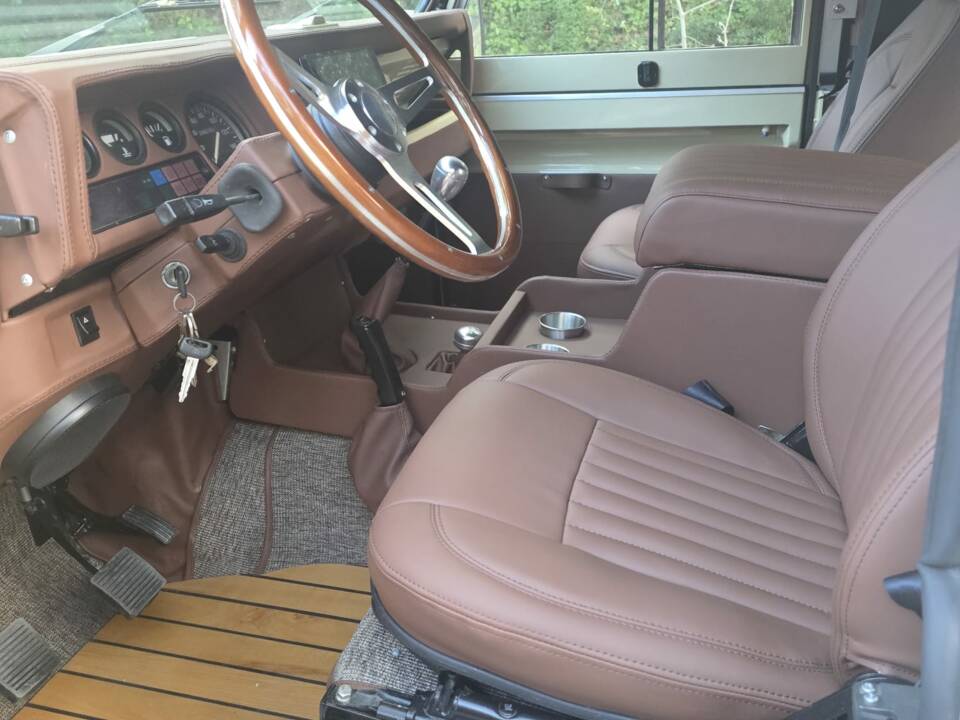 Bild 8/57 von Land Rover 110 (1989)