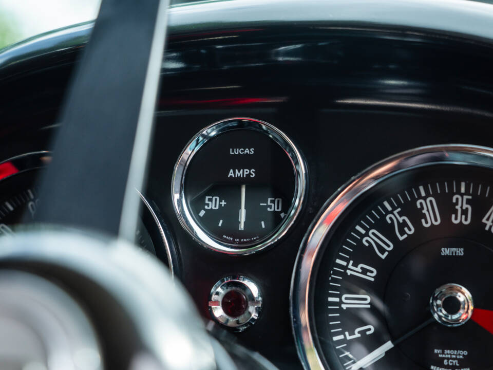 Imagen 22/49 de Aston Martin DB 6 Mk II (1970)