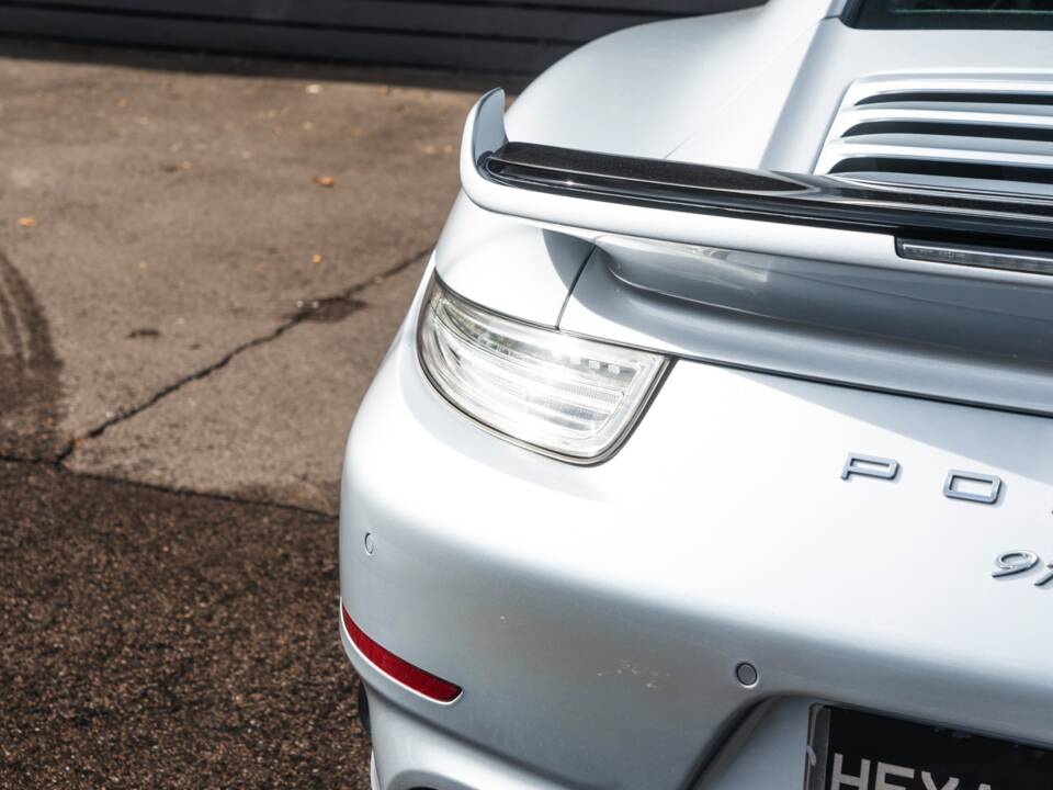Image 7/57 of Porsche 911 Turbo S (2013)