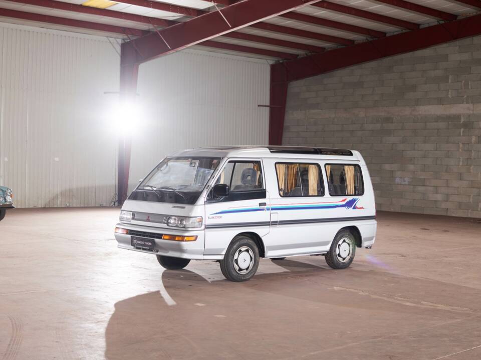 Bild 15/65 von Mitsubishi L300 (1993)