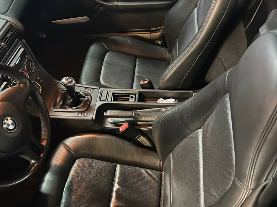 Bild 36/50 von BMW Z3 Coupé 3.0 (2001)