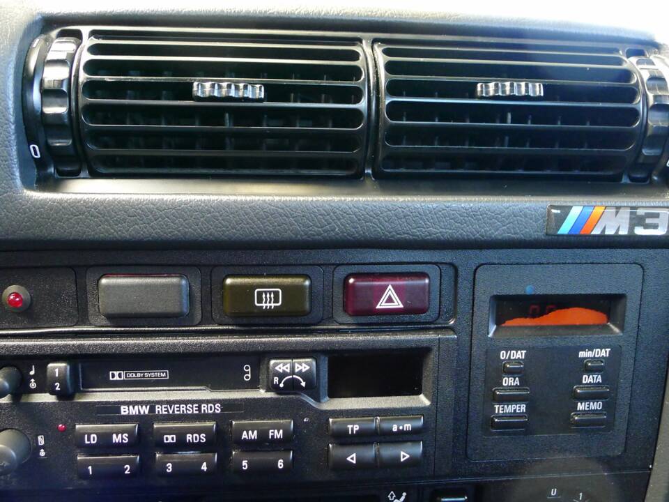Immagine 3/45 di BMW M3 (1987)