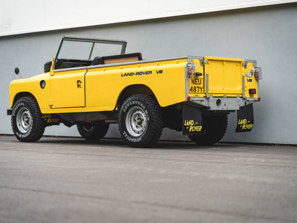 Image 63/98 of Land Rover 109 (1983)