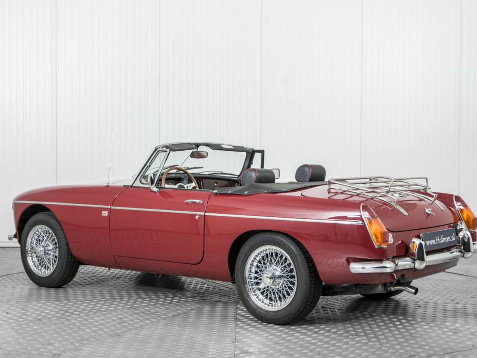 Image 6/50 de MG MGB (1979)