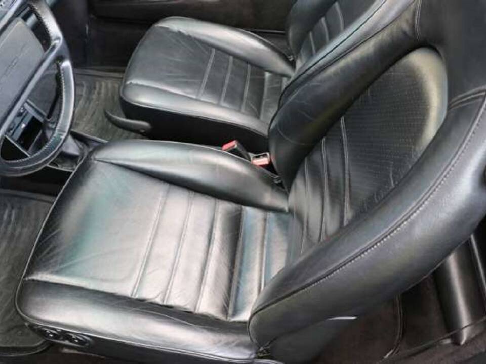 Image 8/11 de Porsche 911 Carrera 3.2 (1988)