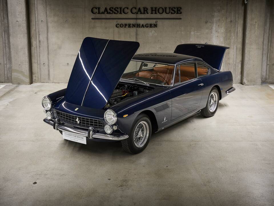 Imagen 18/90 de Ferrari 250 GT 2+2 (1963)