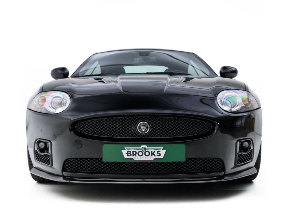 Image 3/37 of Jaguar XKR (2008)