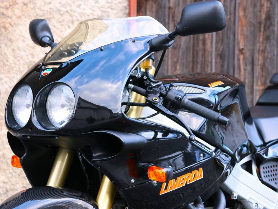 Image 26/36 of Laverda DUMMY (2001)