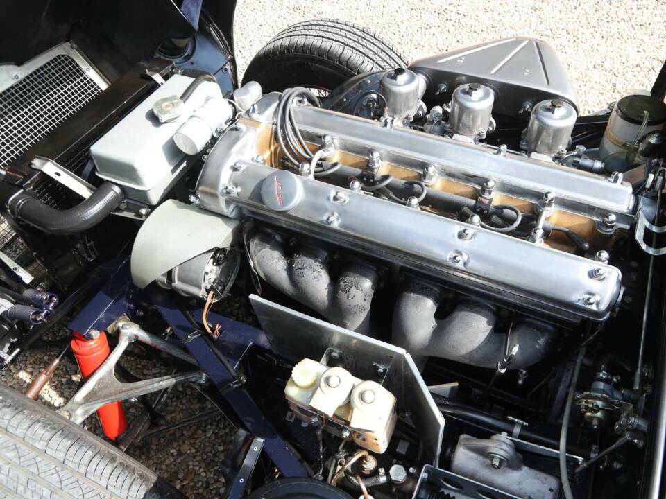 Imagen 12/50 de Jaguar E-Type 4.2 (1964)