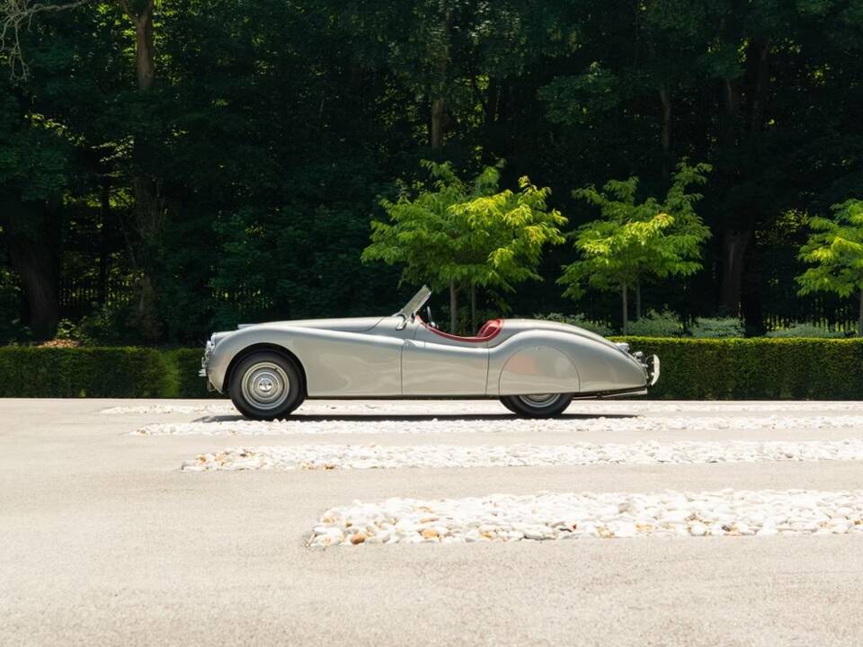 Image 5/12 of Jaguar XK 120 OTS (1951)