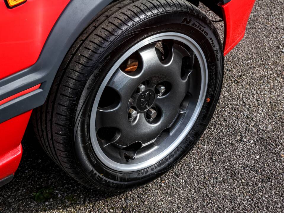 Image 9/38 of Peugeot 205 CTi (1991)