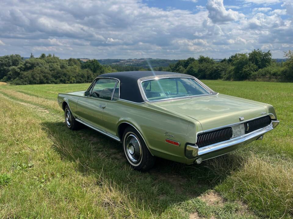 Image 2/11 of Mercury Cougar (1968)