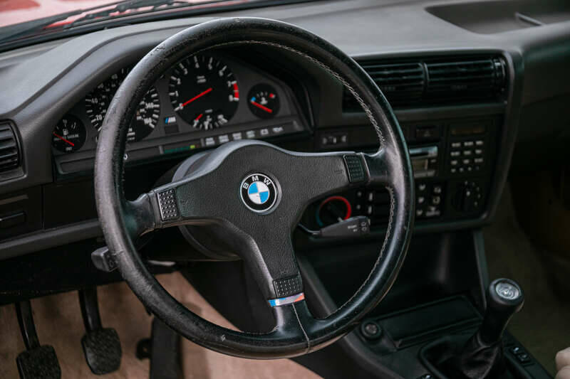 Image 19/34 of BMW M3 (1987)