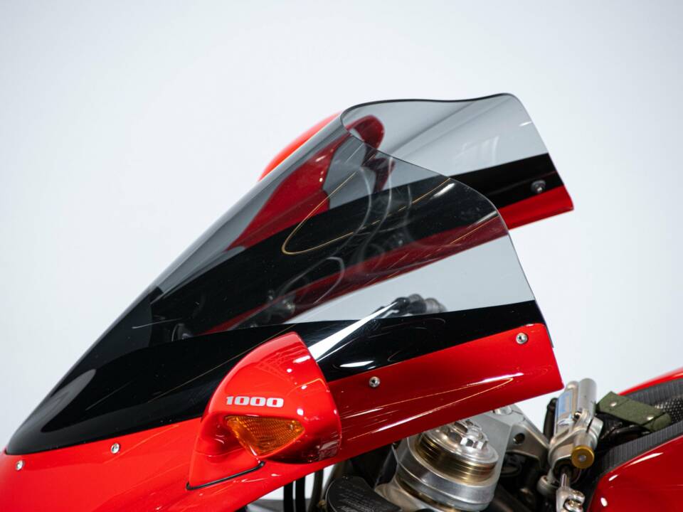 Image 16/50 de MV Agusta DUMMY (2004)