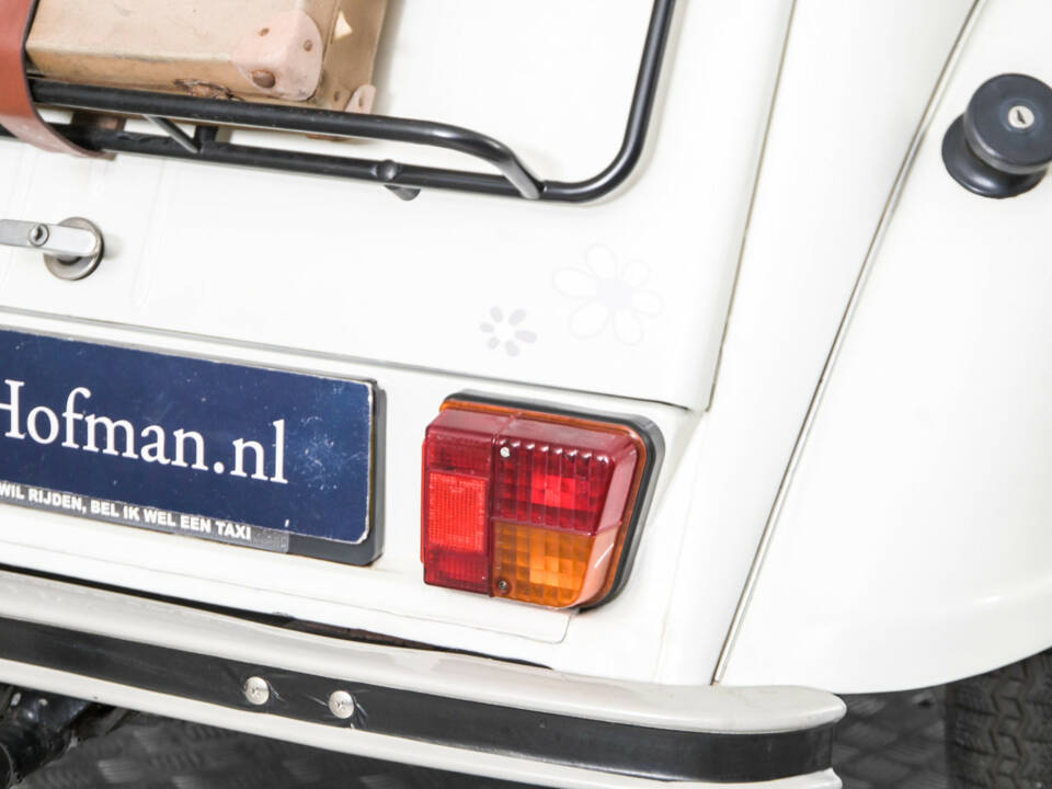 Image 33/50 de Citroën 2 CV 6 (1987)