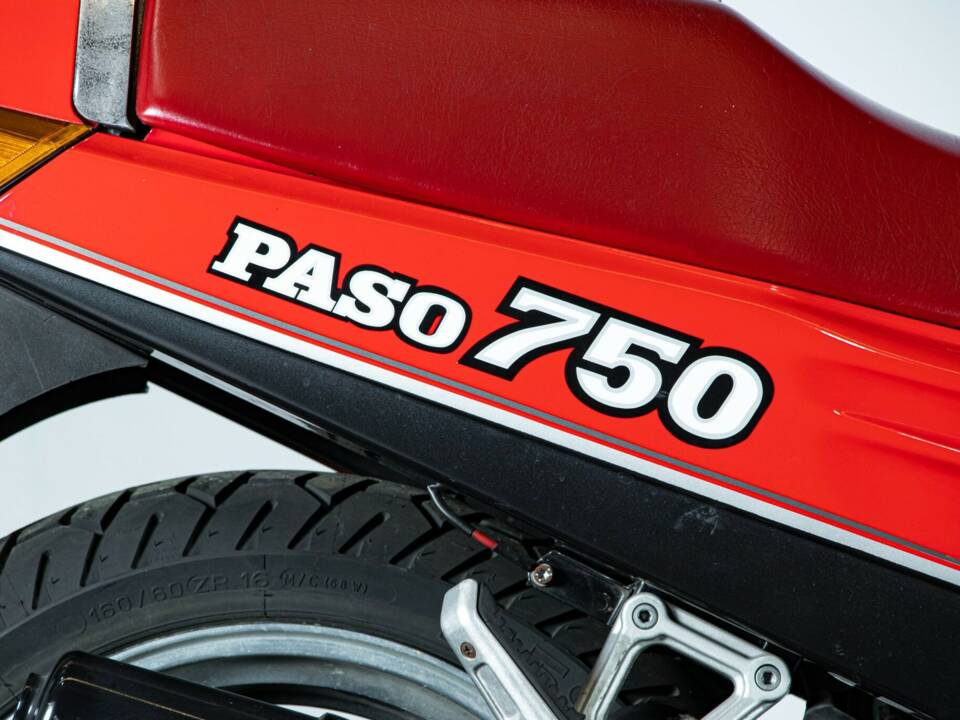 Image 29/50 de Ducati 750 Paso (1987)
