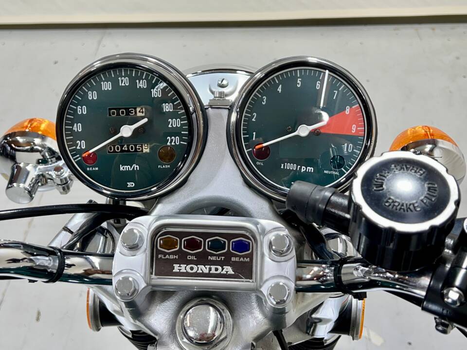 Image 14/16 of Honda CB 750 Four (1973)