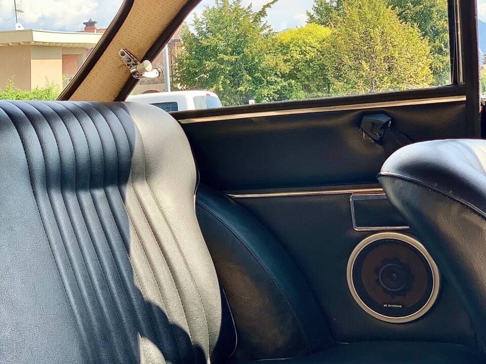 Bild 16/19 von Alfa Romeo Giulia 1300 GT Junior (1969)