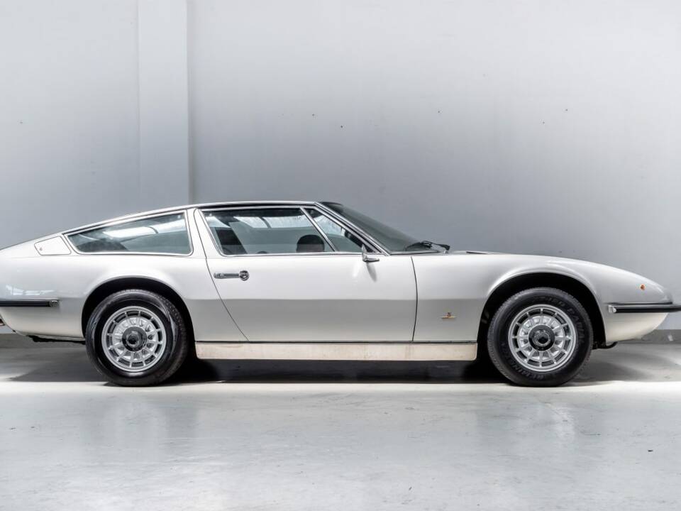 Bild 34/50 von Maserati Indy 4900 (1973)