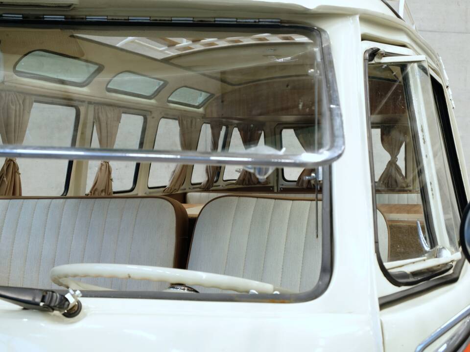 Bild 20/24 von Volkswagen T1 Brasil 1.6 (1975)