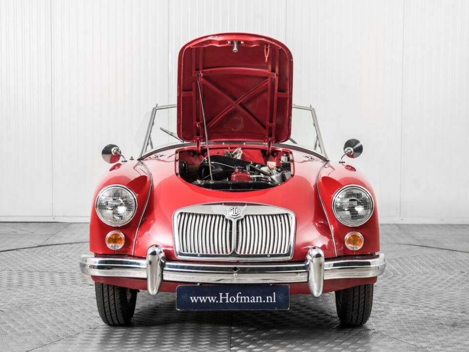 Imagen 37/50 de MG MGA 1600 (1961)
