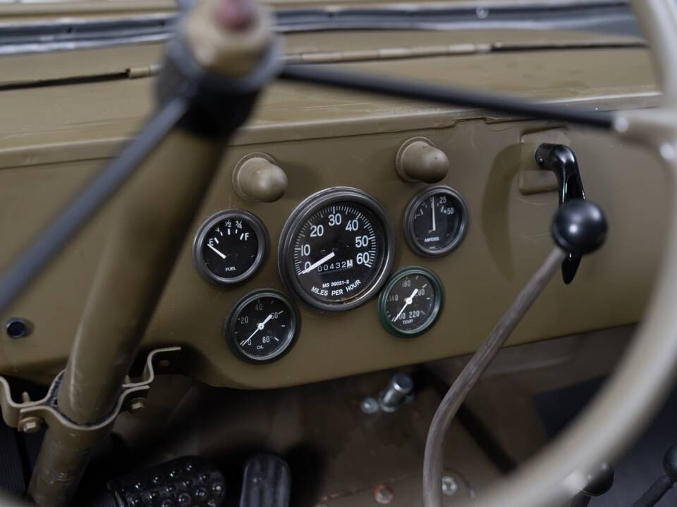 Image 29/35 of Jeep Willys-Overland CJ-3A (1944)