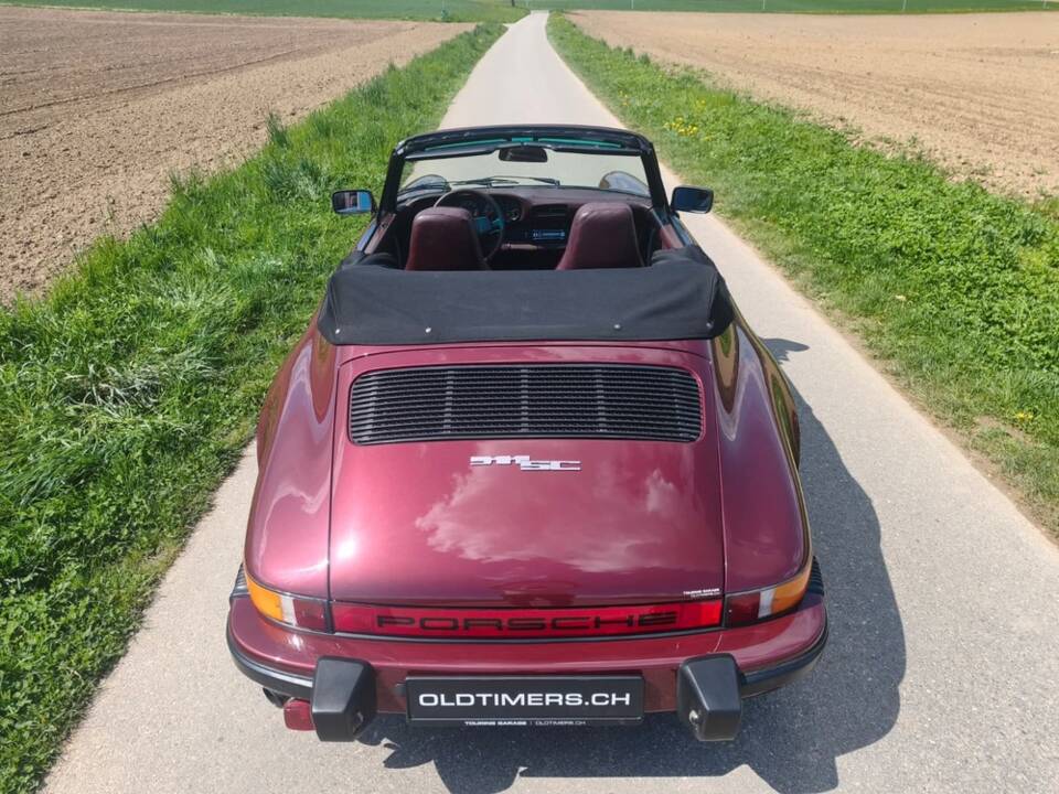 Image 21/25 of Porsche 911 SC 3.0 (1983)