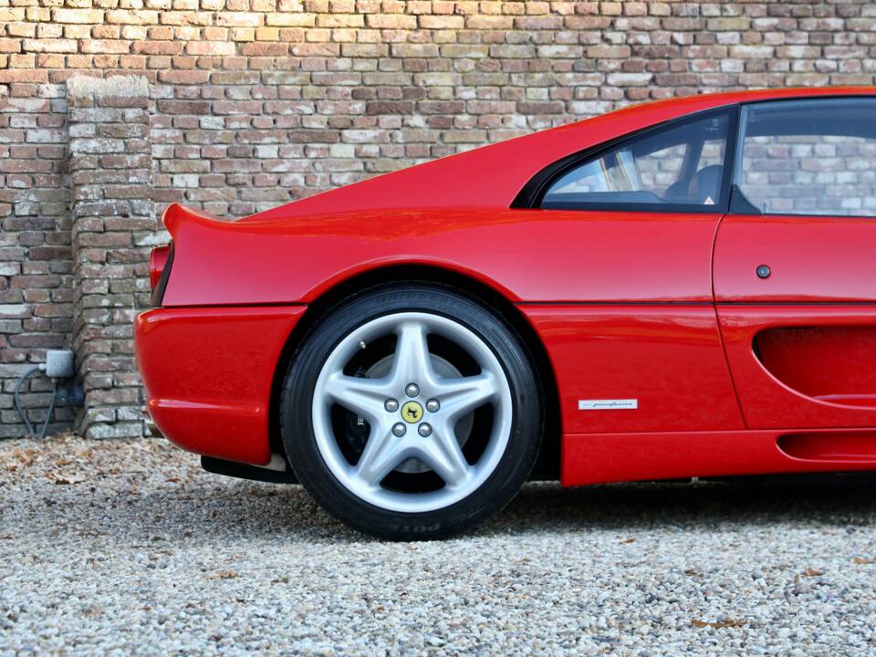 Immagine 45/50 di Ferrari F 355 Berlinetta (1996)