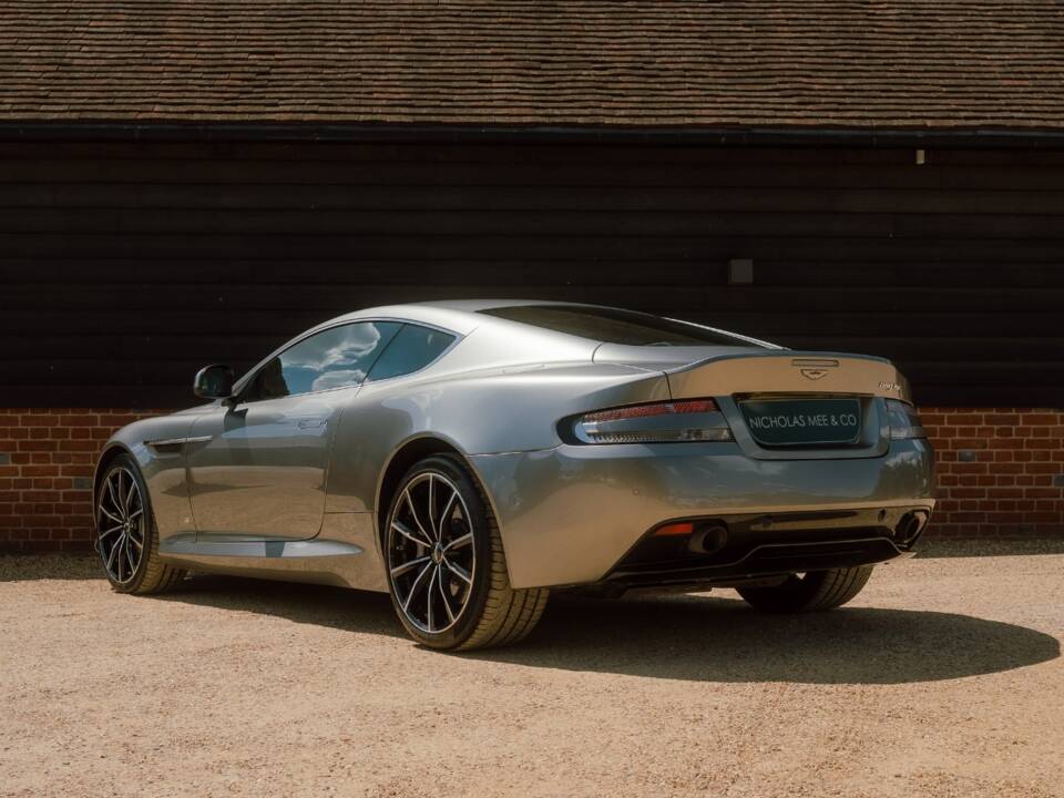 Image 4/96 of Aston Martin DB 9 GT "Bond Edition" (2015)