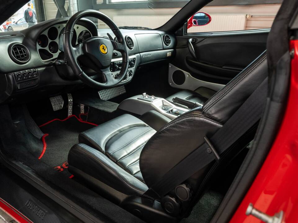 Immagine 4/9 di Ferrari 360 Modena (2004)