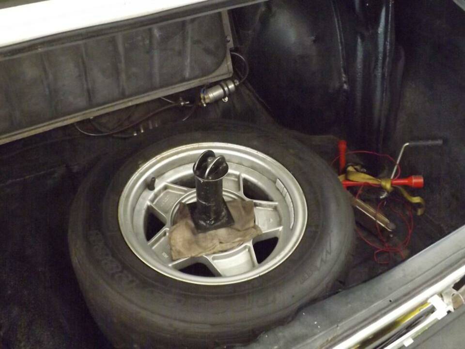 Bild 31/40 von Opel Ascona 2,0 E (1981)