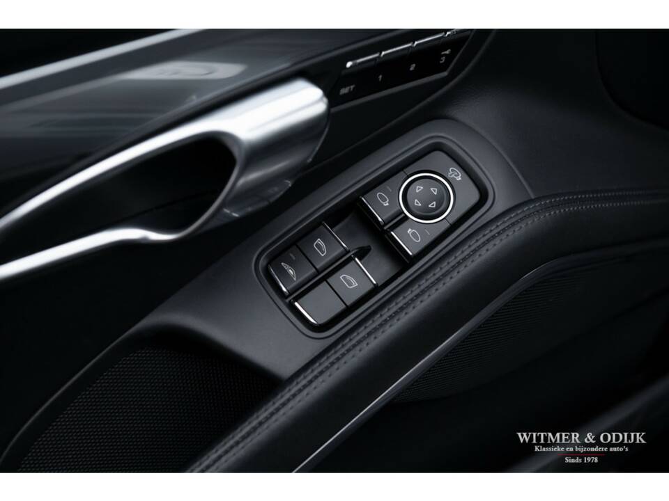 Image 21/29 of Porsche 911 Carrera S (2012)