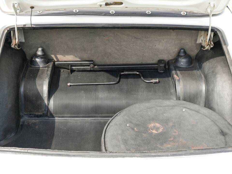 Imagen 30/36 de Peugeot 404 Injection (1967)