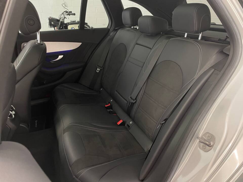 Obraz 28/36 pojazdu Mercedes-Benz C 63 AMG T (2020)