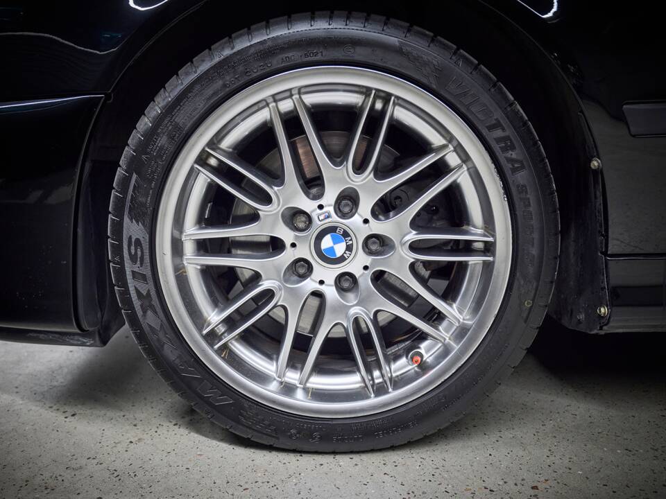 Image 25/99 of BMW M5 (2000)