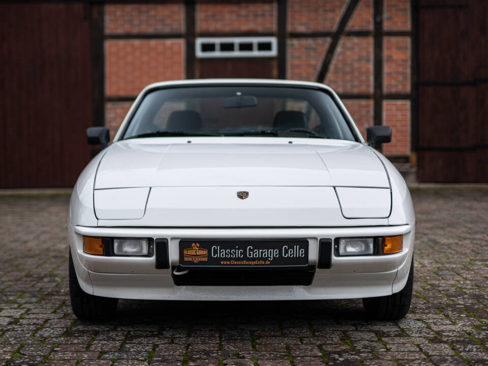 Bild 8/40 von Porsche 924 (1985)