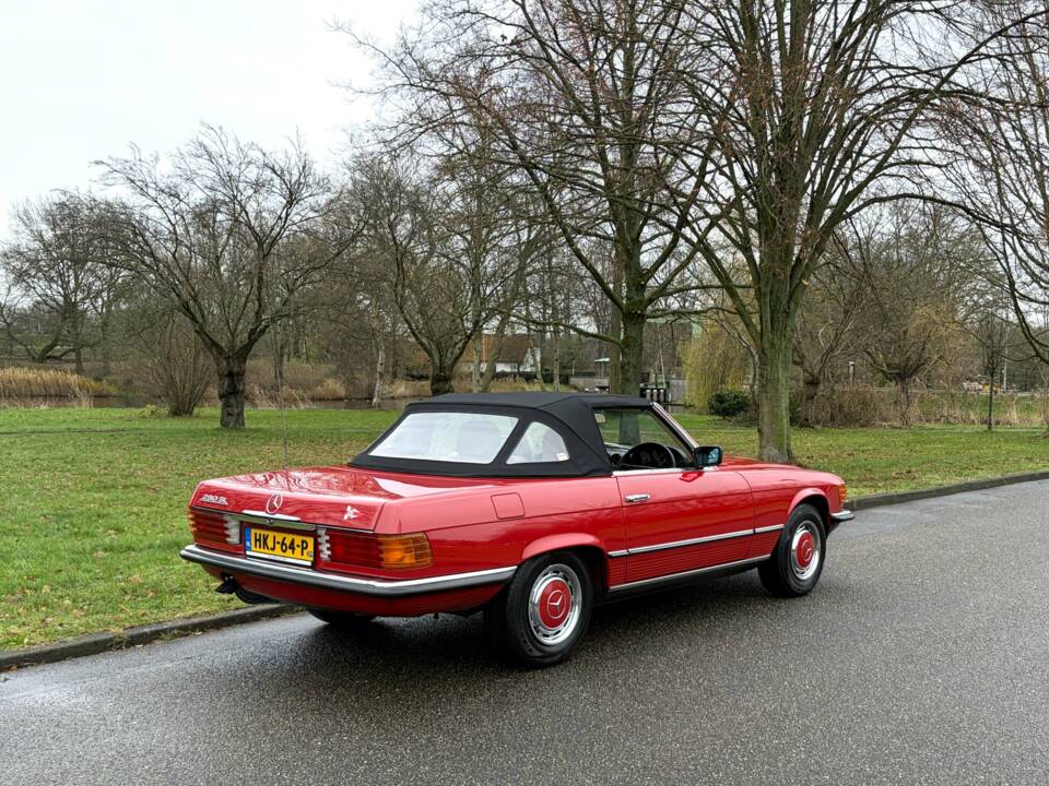 Immagine 5/14 di Mercedes-Benz 280 SL (1985)