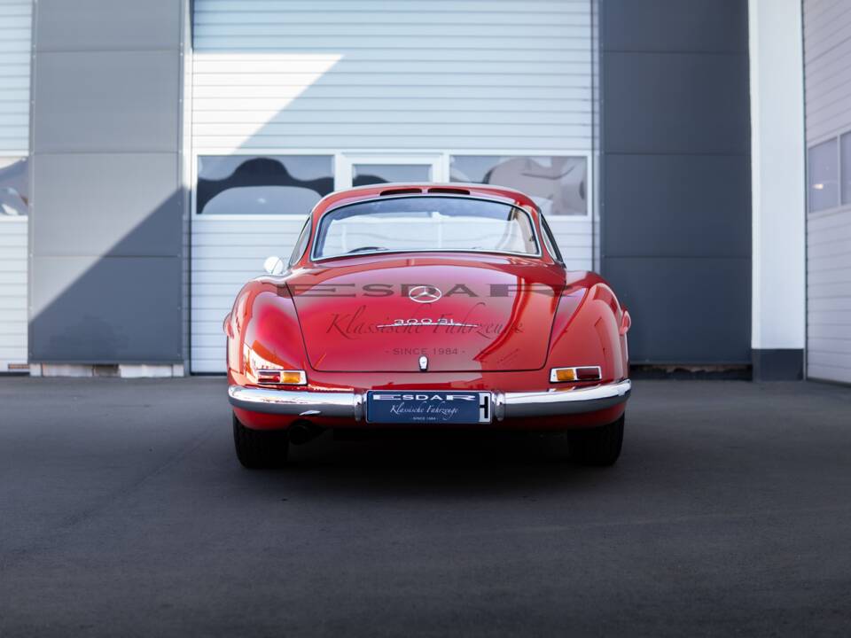 Image 14/49 of Mercedes-Benz 300 SL "Gullwing" (1955)