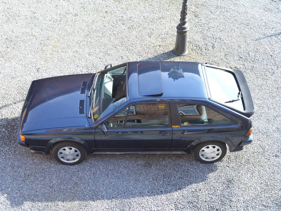 Image 10/15 de Volkswagen Scirocco II GT (1990)