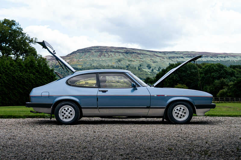 Bild 28/48 von Ford Capri 2,8i (1983)