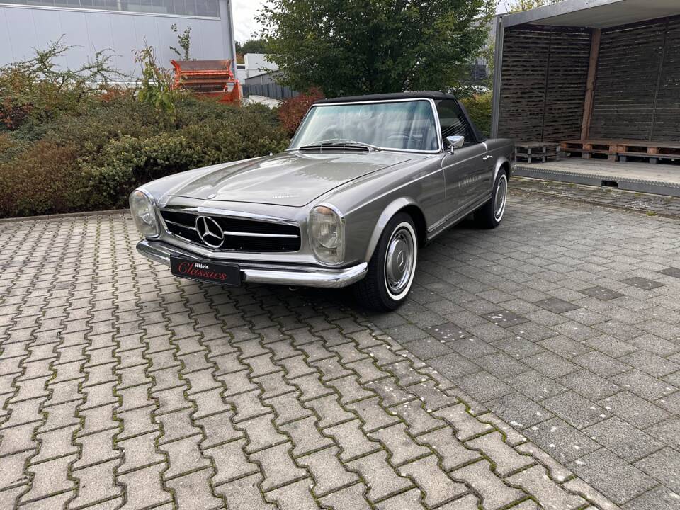 Image 32/36 of Mercedes-Benz 280 SL (1968)