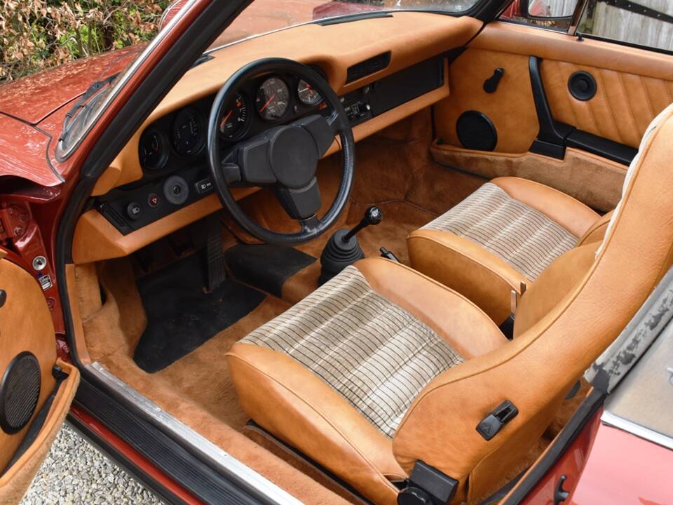 Immagine 24/42 di Porsche 911 2.7 (1977)