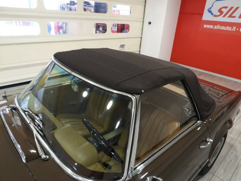 Image 11/15 de Mercedes-Benz 250 SL (1967)