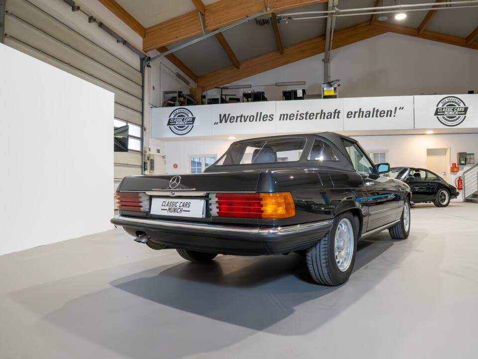 Image 6/32 of Mercedes-Benz 280 SL (1985)
