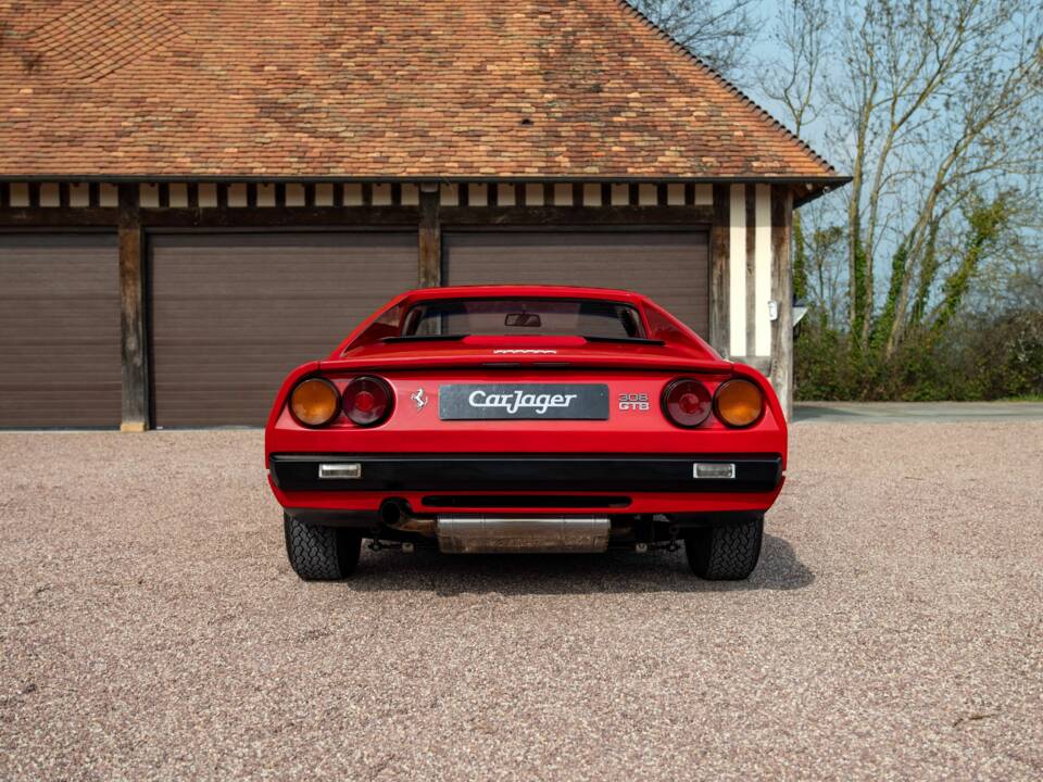 Image 18/42 of Ferrari 308 GTB (1976)