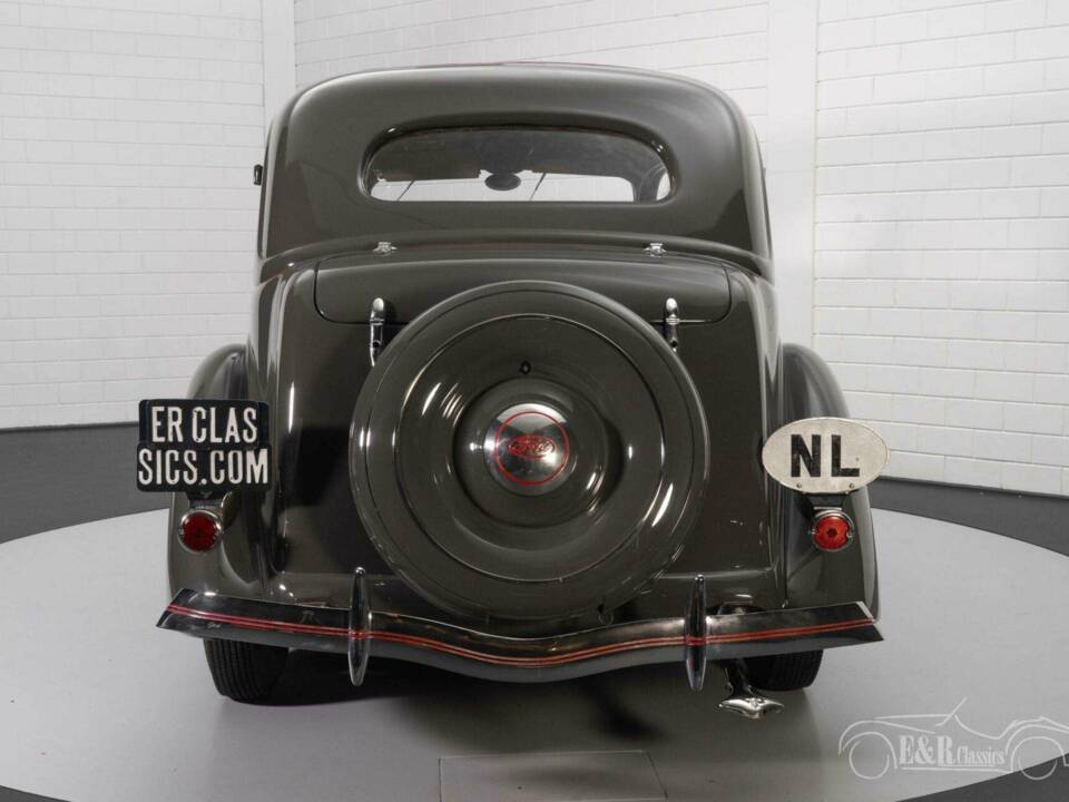 Image 15/19 of Ford V8 (1936)