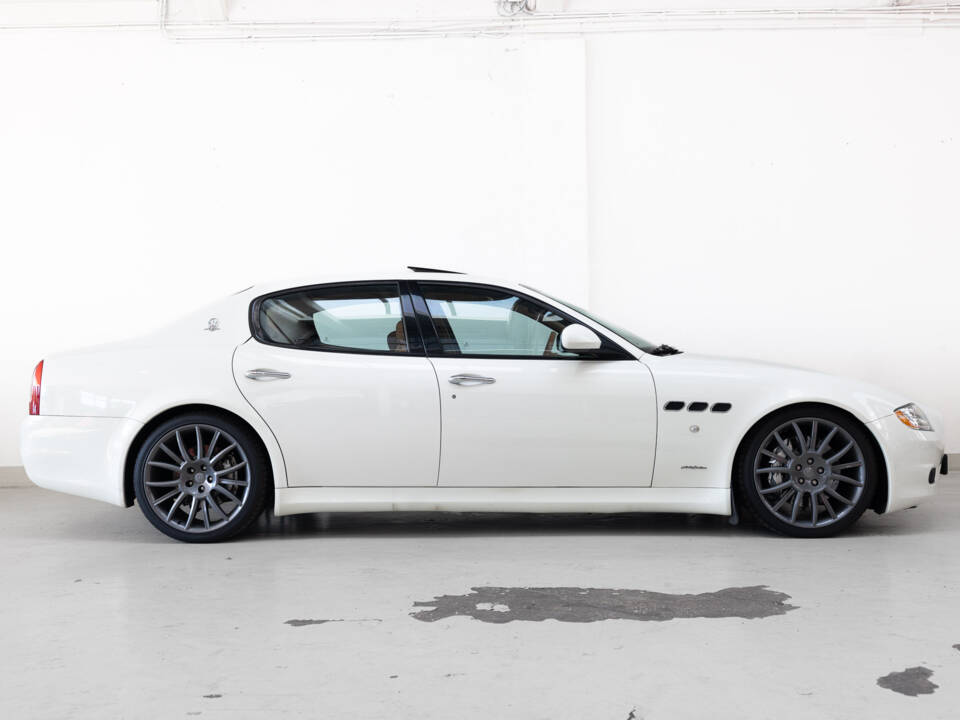 Image 3/39 de Maserati Quattroporte S 4.7 (2009)