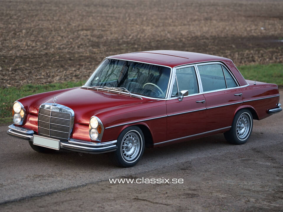 Imagen 1/22 de Mercedes-Benz 300 SEL 6.3 (1969)