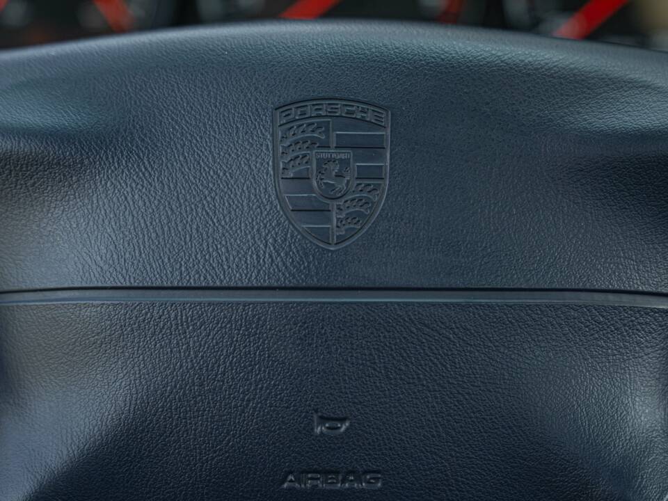 Immagine 45/50 di Porsche 911 Carrera 4S (1996)