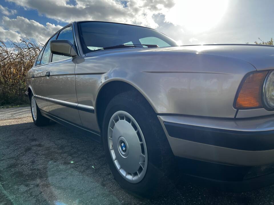 Imagen 11/100 de BMW 518i (1991)